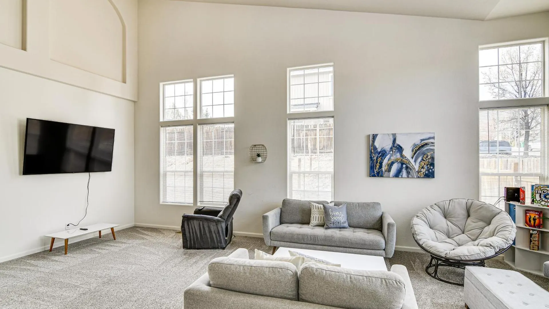 Large Family Home With Game Room In Reno! 0*, Reno