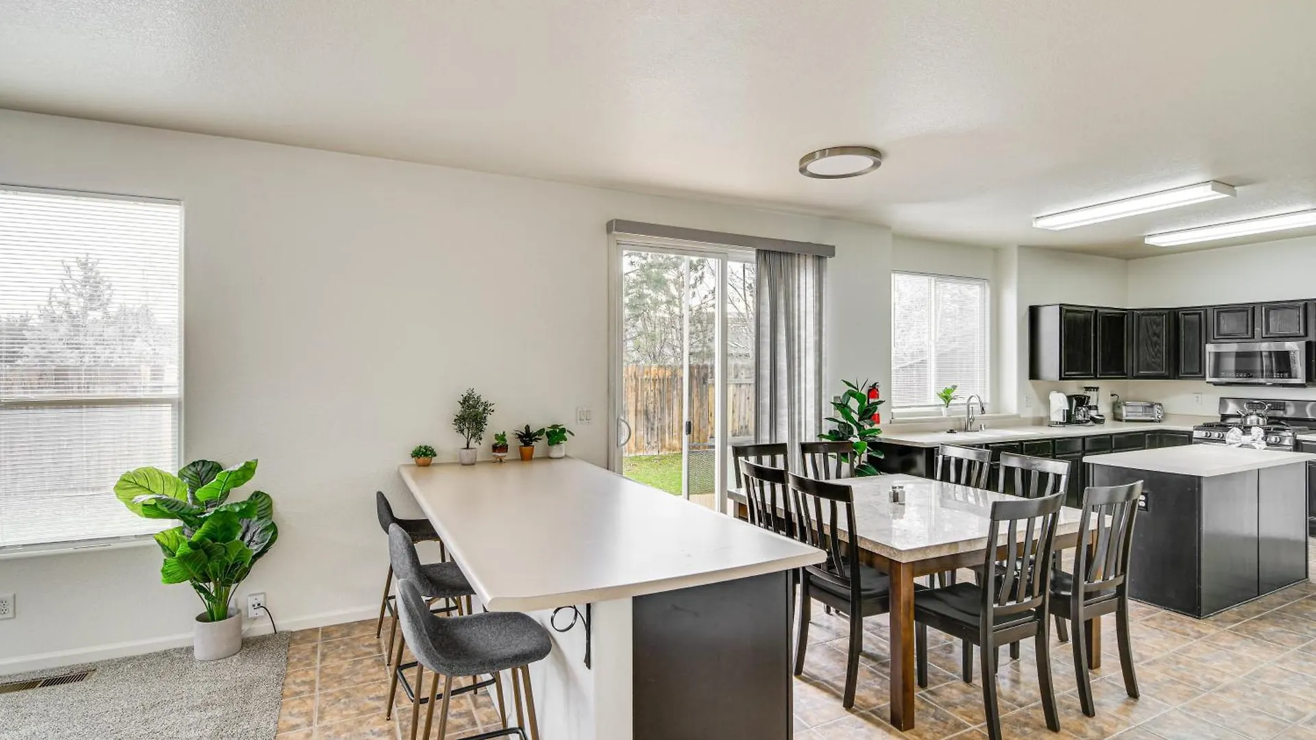 Large Family Home With Game Room In Reno!