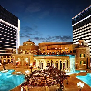 4* Station touristique Peppermill Casino